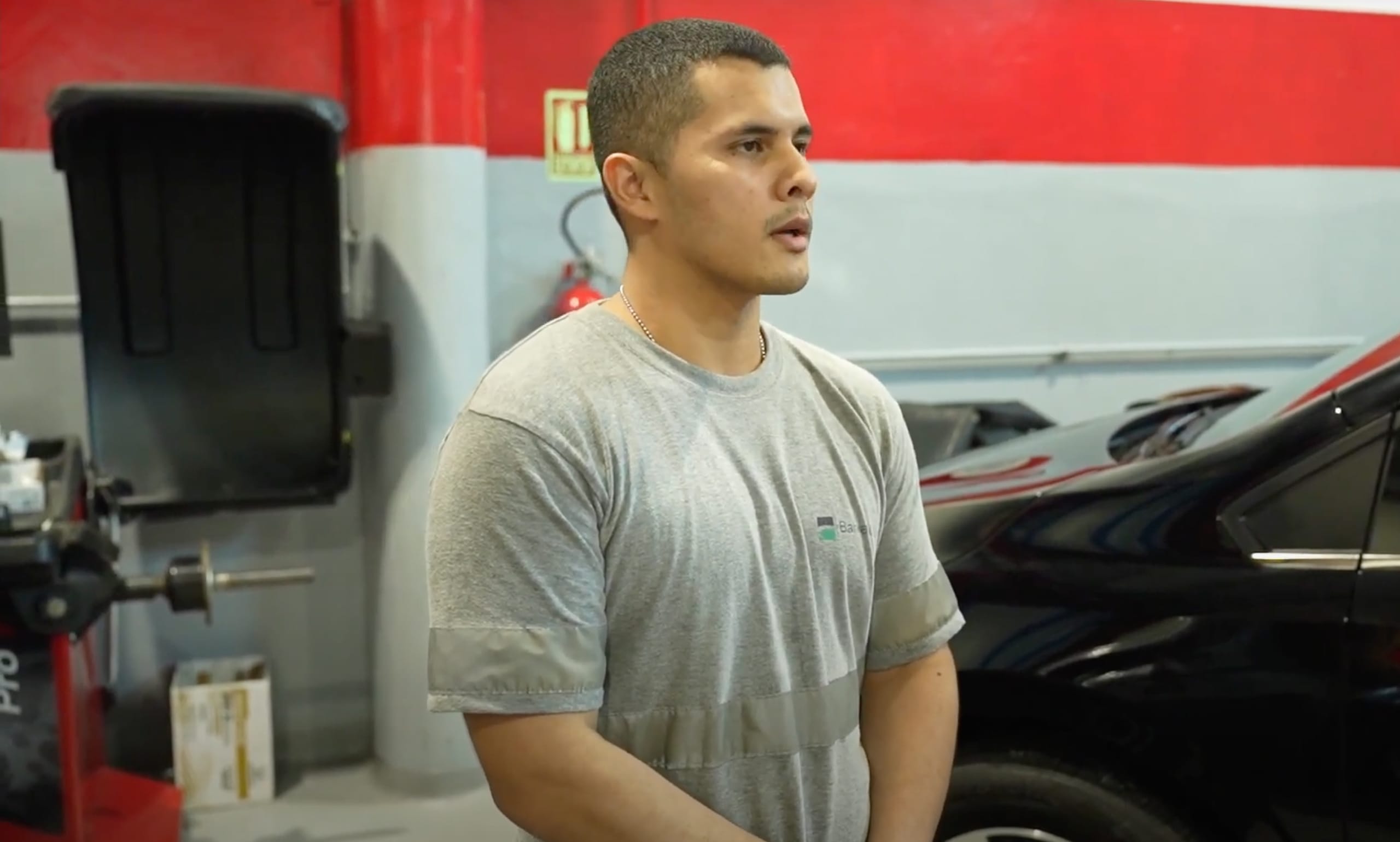 Luis Aparicio Beneficiario de la fundación con una plaza de trabajo en Bahía Motors